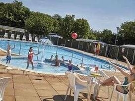 Cherry Tree Holiday Park - Holiday Accommodation 11677 - Norfolk - 1185087 - thumbnail photo 12