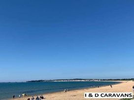 Waterside Bowleaze Cove Holiday Park - Holiday Accommodation 11690 - Dorset - 1185090 - thumbnail photo 10