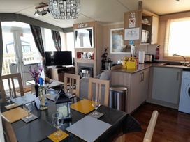 Primrose Valley Holiday Park - Holiday Accommodation 11715 - North Yorkshire (incl. Whitby) - 1185093 - thumbnail photo 3