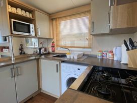 Primrose Valley Holiday Park - Holiday Accommodation 11715 - North Yorkshire (incl. Whitby) - 1185093 - thumbnail photo 10