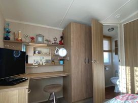 Primrose Valley Holiday Park - Holiday Accommodation 11715 - North Yorkshire (incl. Whitby) - 1185093 - thumbnail photo 13