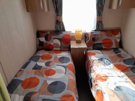 Primrose Valley Holiday Park - Holiday Accommodation 11715 - North Yorkshire (incl. Whitby) - 1185093 - thumbnail photo 16