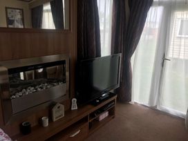 Cayton Bay Caravan Park - Holiday Accommodation 11727 - North Yorkshire (incl. Whitby) - 1185096 - thumbnail photo 3
