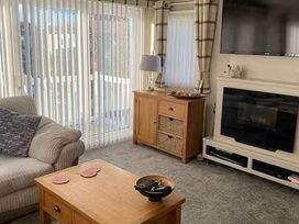 Lido Beach Holiday Park - Holiday Accommodation 11728 - North Wales - 1185097 - thumbnail photo 4