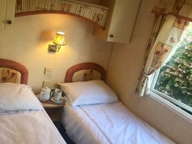 Challaborough Bay Holiday Park - Holiday Accommodation 11733 - Devon - 1185099 - thumbnail photo 11