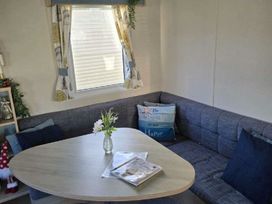 Weymouth Bay Holiday Park - Holiday Accommodation 11734 - Dorset - 1185100 - thumbnail photo 2