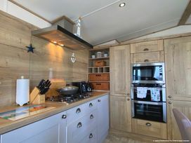 Primrose Valley Holiday Park - Holiday Accommodation 11748 - North Yorkshire (incl. Whitby) - 1185103 - thumbnail photo 10
