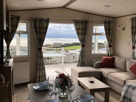 Devon Cliffs Holiday Park - Holiday Accommodation 11755 - Devon - 1185104 - thumbnail photo 2