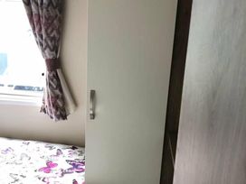 Devon Cliffs Holiday Park - Holiday Accommodation 11755 - Devon - 1185104 - thumbnail photo 11