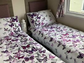 Devon Cliffs Holiday Park - Holiday Accommodation 11755 - Devon - 1185104 - thumbnail photo 12