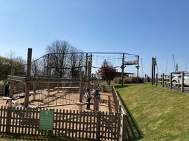 Devon Cliffs Holiday Park - Holiday Accommodation 11755 - Devon - 1185104 - thumbnail photo 16