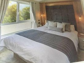 Trecco Bay - Holiday Accommodation 11784 - Somerset & Wiltshire - 1185105 - thumbnail photo 4