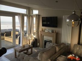 Trecco Bay - Holiday Accommodation 11784 - Somerset & Wiltshire - 1185105 - thumbnail photo 9