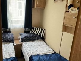 Brynowen Holiday Park - Holiday Accommodation 11787 - Mid Wales - 1185106 - thumbnail photo 7