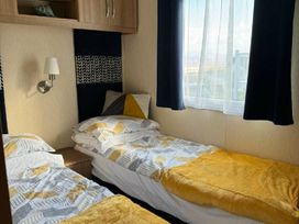 Brynowen Holiday Park - Holiday Accommodation 11787 - Mid Wales - 1185106 - thumbnail photo 8