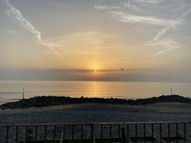 Brynowen Holiday Park - Holiday Accommodation 11787 - Mid Wales - 1185106 - thumbnail photo 12