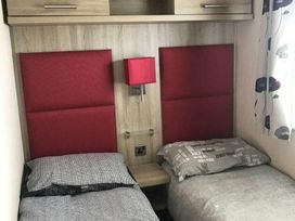 Greenacres Holiday Park - Holiday Accommodation 11795 - North Wales - 1185108 - thumbnail photo 12