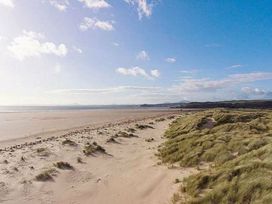 Greenacres Holiday Park - Holiday Accommodation 11795 - North Wales - 1185108 - thumbnail photo 13