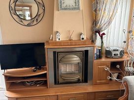 Marton Mere Holiday Village - Holiday Accommodation 11833 - Lake District - 1185112 - thumbnail photo 4