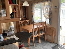 Marton Mere Holiday Village - Holiday Accommodation 11833 - Lake District - 1185112 - thumbnail photo 5