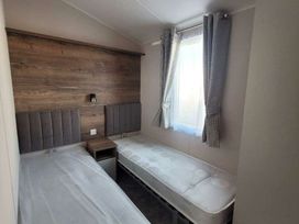 Presthaven Beach Resort - Holiday Accommodation 11850 - North Wales - 1185114 - thumbnail photo 8