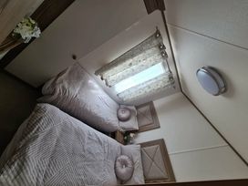 Trecco Bay - Holiday Accommodation 11851 - Somerset & Wiltshire - 1185116 - thumbnail photo 7