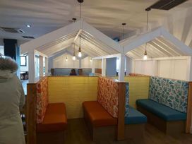 Trecco Bay - Holiday Accommodation 11851 - Somerset & Wiltshire - 1185116 - thumbnail photo 10