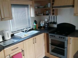 Lyons Robin Hood - Holiday Accommodation 11874 - North Wales - 1185119 - thumbnail photo 9