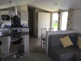 Weymouth Bay Holiday Park - Holiday Accommodation 11875 - Dorset - 1185120 - thumbnail photo 8