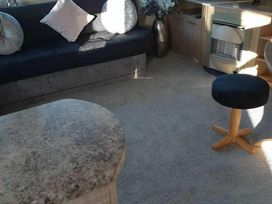 Happy Days Caravan Park - Holiday Accommodation 11886 - North Wales - 1185123 - thumbnail photo 6