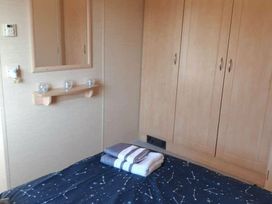 Happy Days Caravan Park - Holiday Accommodation 11886 - North Wales - 1185123 - thumbnail photo 12