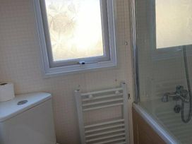 Cayton Bay Caravan Park - Holiday Accommodation 11899 - North Yorkshire (incl. Whitby) - 1185124 - thumbnail photo 11