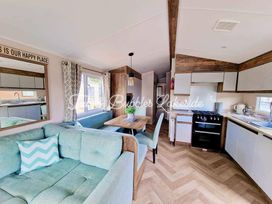 Tattershall Lakes Country Park - Holiday Accommodation 11903 - Lincolnshire - 1185126 - thumbnail photo 12