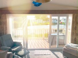 Golden Sands - Holiday Accommodation 11949 - Lincolnshire - 1185129 - thumbnail photo 15