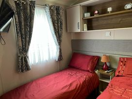 Cleethorpes Beach Holiday Park - Holiday Accommodation 11971 - Lincolnshire - 1185134 - thumbnail photo 6