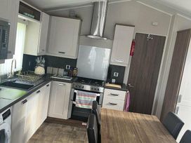Cleethorpes Beach Holiday Park - Holiday Accommodation 11971 - Lincolnshire - 1185134 - thumbnail photo 10