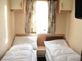Greenacres Holiday Park - Holiday Accommodation 11972 - North Wales - 1185135 - thumbnail photo 6