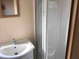 Greenacres Holiday Park - Holiday Accommodation 11972 - North Wales - 1185135 - thumbnail photo 9