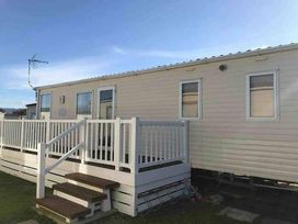 Greenacres Holiday Park - Holiday Accommodation 11972 - North Wales - 1185135 - thumbnail photo 10