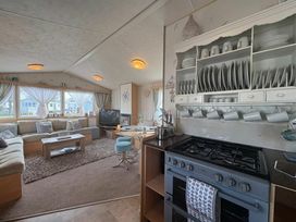 Primrose Valley Holiday Park - Holiday Accommodation 11979 - North Yorkshire (incl. Whitby) - 1185137 - thumbnail photo 4