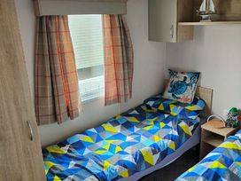 Marine Holiday Park - Holiday Accommodation 11980 - North Wales - 1185138 - thumbnail photo 8