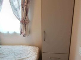 Unity Holiday Resort - Holiday Accommodation 12042 - Somerset & Wiltshire - 1185140 - thumbnail photo 6