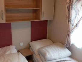 Unity Holiday Resort - Holiday Accommodation 12042 - Somerset & Wiltshire - 1185140 - thumbnail photo 7