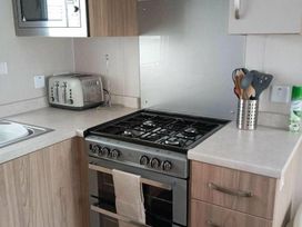 Unity Holiday Resort - Holiday Accommodation 12042 - Somerset & Wiltshire - 1185140 - thumbnail photo 8