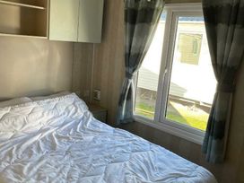 Seashore Holiday Park - Holiday Accommodation 12047 - Norfolk - 1185142 - thumbnail photo 7