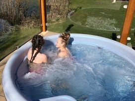 Tattershall Lakes Country Park - Holiday Accommodation 12062 - Lincolnshire - 1185144 - thumbnail photo 9