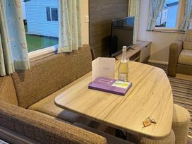 Devon Cliffs Holiday Park - Holiday Accommodation 12076 - Devon - 1185147 - thumbnail photo 4