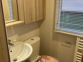 Devon Cliffs Holiday Park - Holiday Accommodation 12076 - Devon - 1185147 - thumbnail photo 12