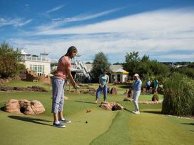 Devon Cliffs Holiday Park - Holiday Accommodation 12076 - Devon - 1185147 - thumbnail photo 15