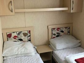 Beachside Holiday Park - Holiday Accommodation 1208 - Somerset & Wiltshire - 1185148 - thumbnail photo 6
